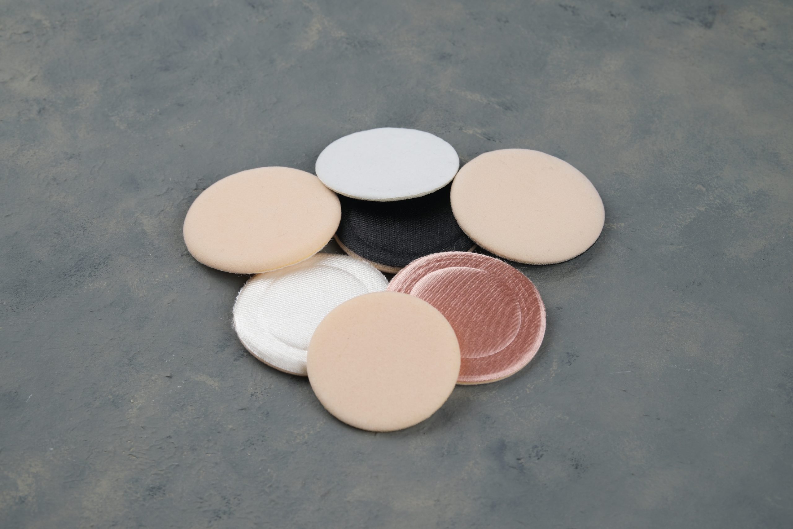 Satenli Baskısız Ponponlar